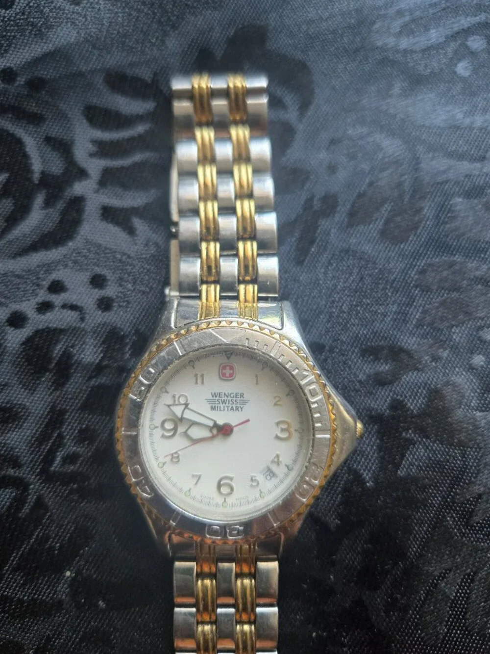 Vintage WENGER SWISS MILITARY Watch Model #79095